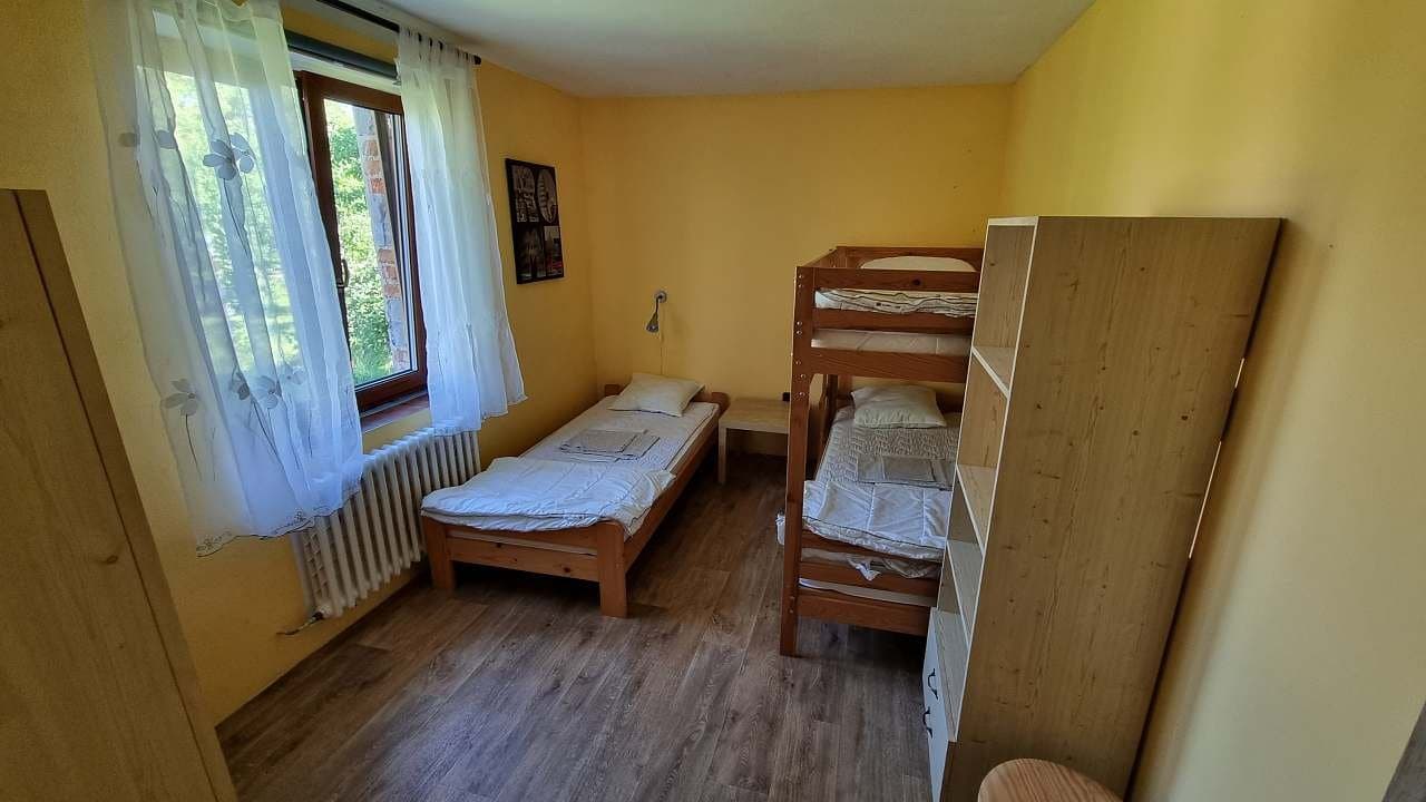 Pokoj 3 se samostatnou postelí a palandou